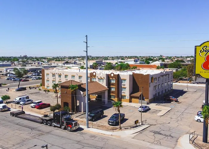 Super 8 By Wyndham 3*