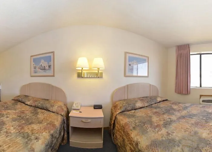 Super 8 By Wyndham Hotel