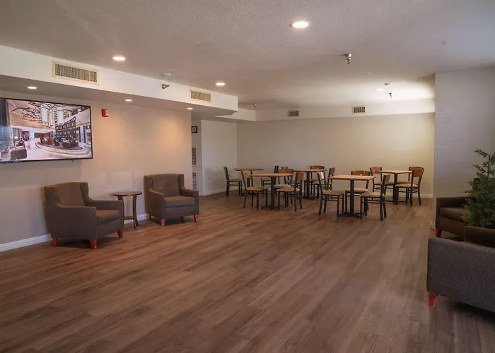 Hotel Super 8 By Wyndham 3*